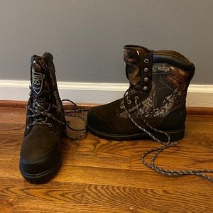 NEW w/ box LaCrosse 800g mossy oak break up